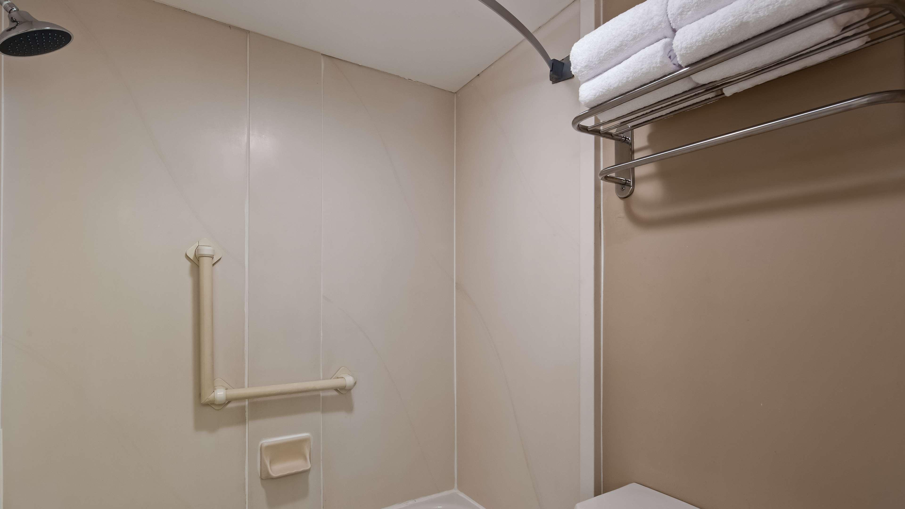 Surestay Hotel By Best Western Ист Брънсуик Екстериор снимка