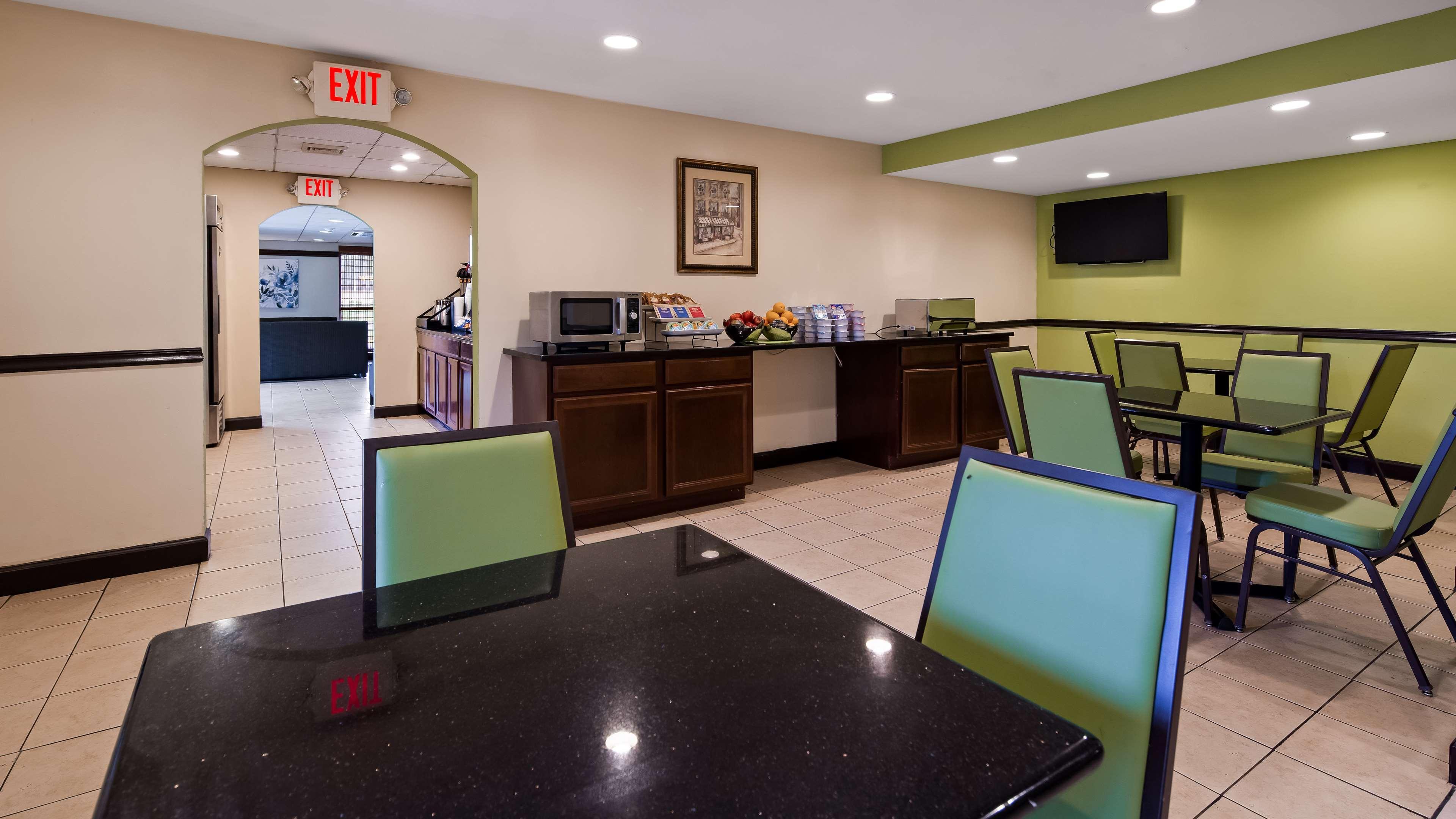 Surestay Hotel By Best Western Ист Брънсуик Екстериор снимка