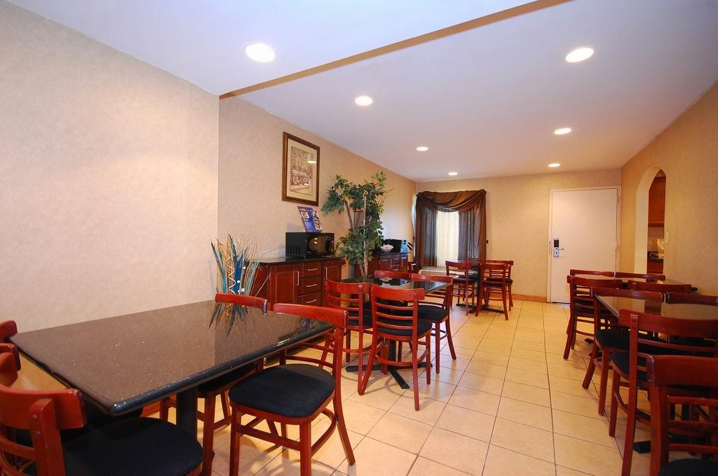 Surestay Hotel By Best Western Ист Брънсуик Ресторант снимка