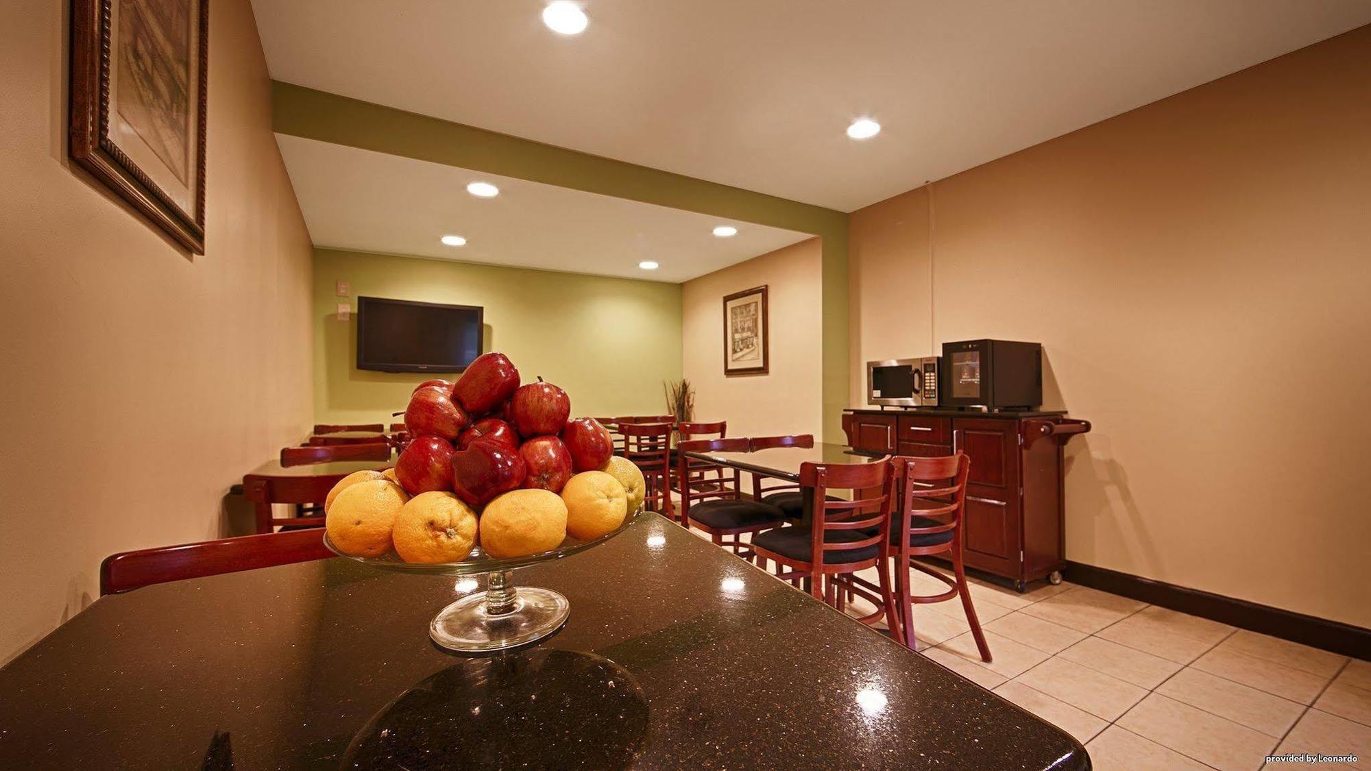 Surestay Hotel By Best Western Ист Брънсуик Екстериор снимка
